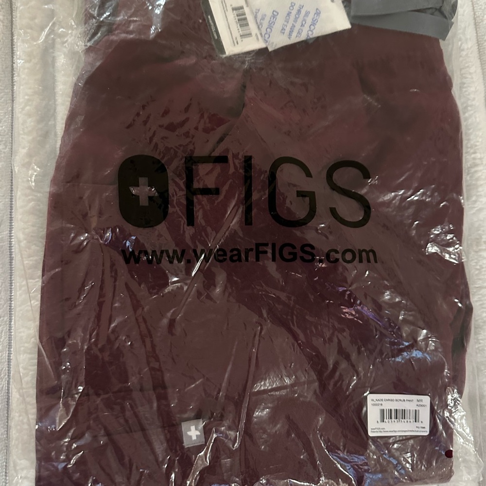 FIGS Kade Cargo Pant Maroon